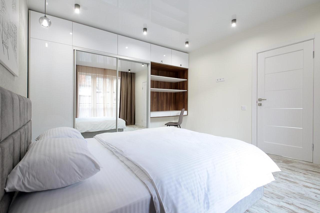 Ferienwohnung Luxury Nest Lviv Center Exterior foto